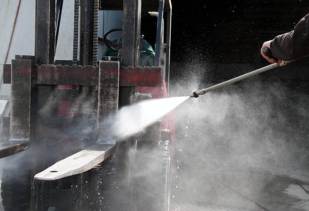 Best Driveway Pressure Washing  in Hawkinsville, GA